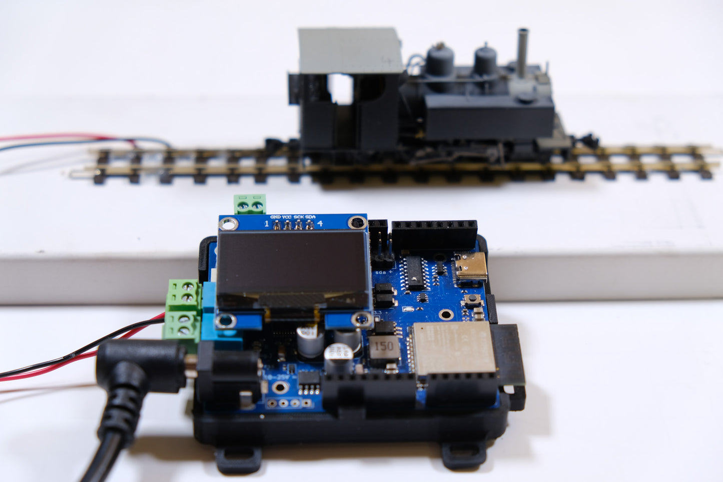 EX-CSB1 command station / booster